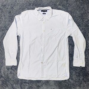 Tommy Hilfiger Custom Fit Patterned Button Up Shirt w/ Pocket